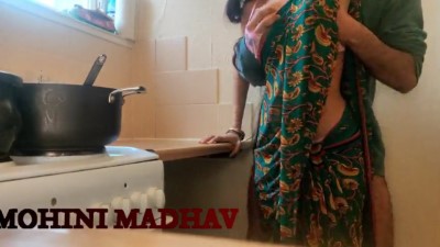 400px x 225px - Puthupondati Kuda Kitchen Ulle HD Sex Videos Tamil Kamam