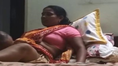 Www Pundai Nakkum Videos - Owner tamil maid pundai nakkum hidden sex video - Velaikari Sex