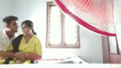 Madurai Tamil Aunty Mulai Thadavum New Videos Tamil Aunty Sex