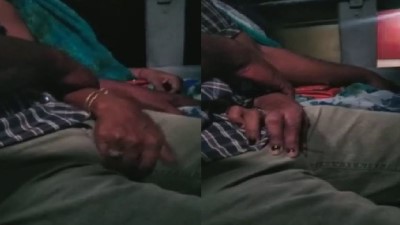 400px x 225px - Salem busil mulai pisainthu sunni thadavum tamil bus sex video