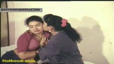 Tamil Hot Aunty Lesaban - Lesbian pathumaigal ool seiyum tamil aunty lesbian sex movie