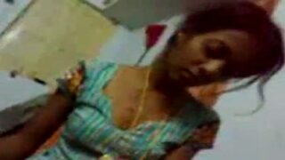 Real local wife karupu kathalan sunniyai oombi vinthu kudikiral