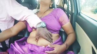 Thevidiya aunty caril mulai kanbithu moodu eatri viral podavaikiraal