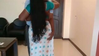 Chennai scandal Housewife Tailor udan pesi ool seigiraal