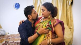 Hyderabad big mulai Aunty kathalanai romantic fuck seigiraal