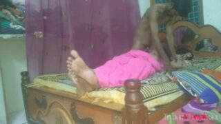 Telugu school teacher veetu bedroomil nadantha pundai sex