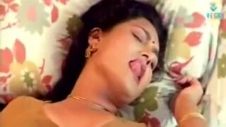 Nadigai tharani sex doctor pola nadikum hot movie