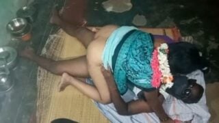 Pollachi wife neighbor kanavan sunni oombi saree fuck seigiral